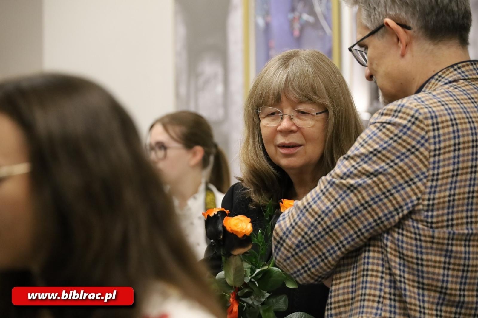 Zdjęcie w galerii na portalu naszraciborz.pl: Ślady pamięci - wernisaż wystawy fotografii w bibliotecznej Galerii Gawra wiadomości z regionu