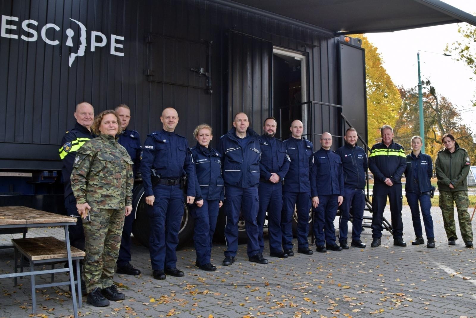 Zdjęcie w galerii na portalu naszraciborz.pl: EscapeTruck w Śląskim Oddziale Straży Granicznej wiadomości z regionu