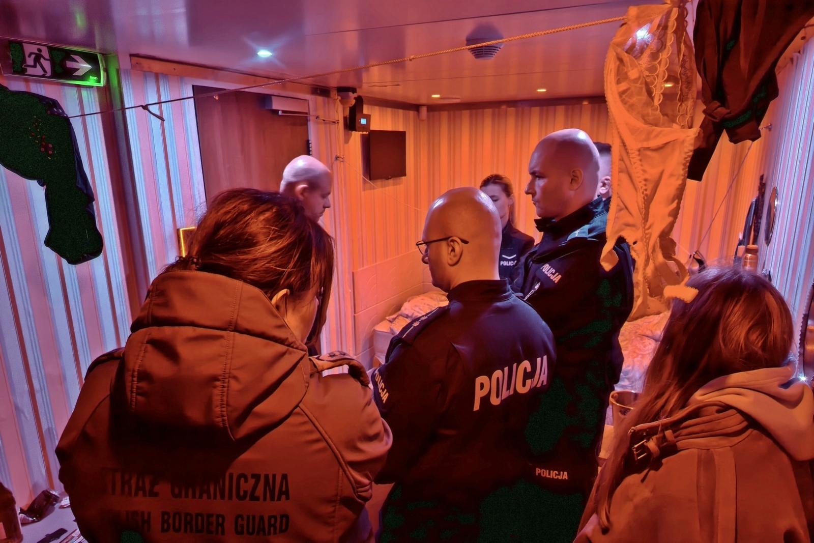 Zdjęcie w galerii na portalu naszraciborz.pl: EscapeTruck w Śląskim Oddziale Straży Granicznej wiadomości z regionu