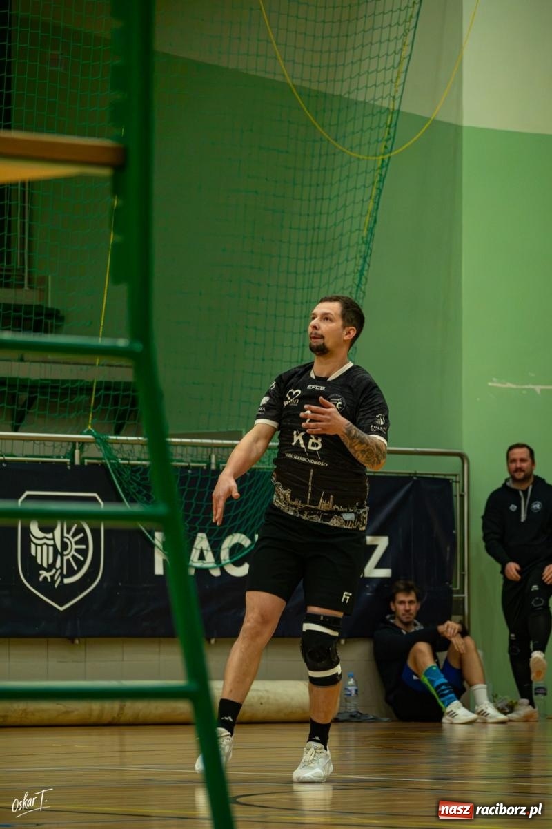 Zdjęcie w galerii na portalu naszraciborz.pl: Wielki powrót KSR-u! Odwrócili losy meczu z Górnikiem Radlin [FOTO i WIDEO] wiadomości z regionu