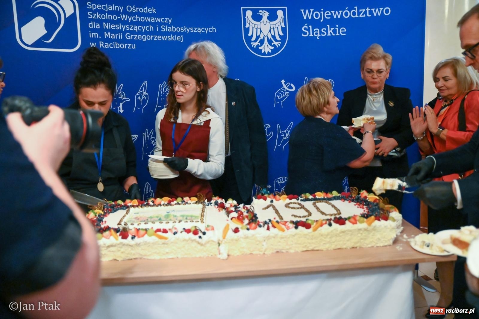 Zdjęcie w galerii na portalu naszraciborz.pl: Jubileusz z historią w tle. 190 lat raciborskiego ośrodka dla niesłyszących wiadomości z regionu
