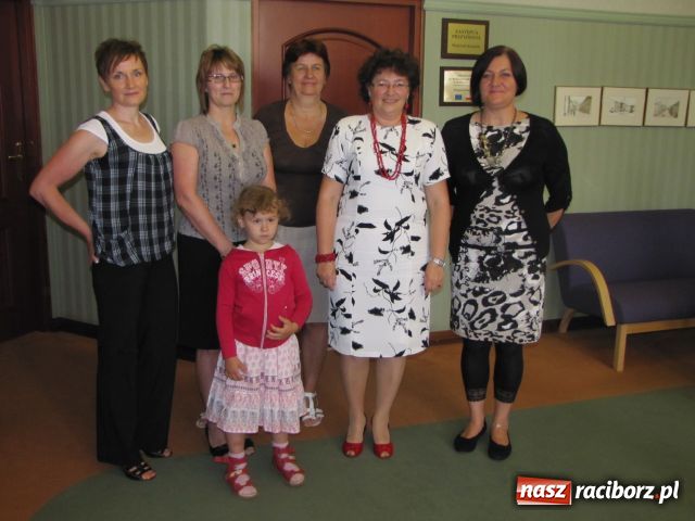 Zdjęcie w galerii na portalu naszraciborz.pl: Zabawki ekologiczne za 2 tony nakrętek wiadomości z regionu