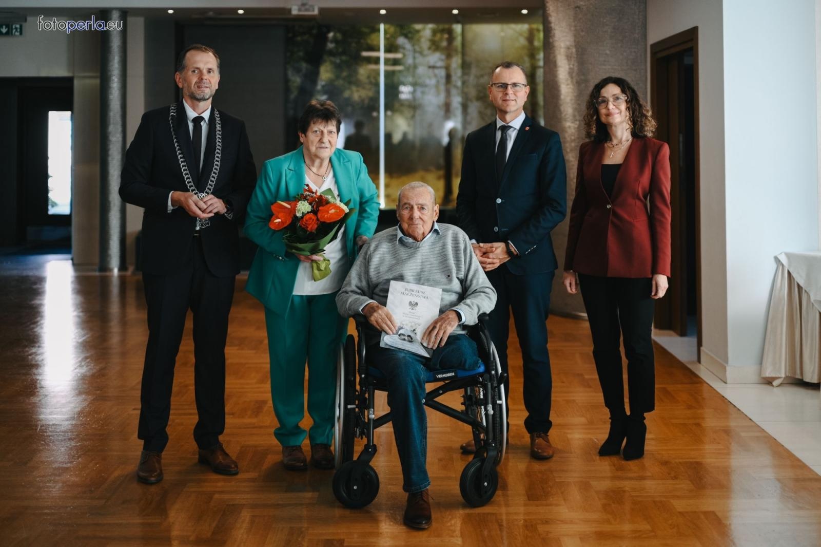 Zdjęcie w galerii na portalu naszraciborz.pl: Złote i szmaragdowe gody w Krzanowicach. 21 par świętowało jubileusze [FOTO na bis] wiadomości z regionu