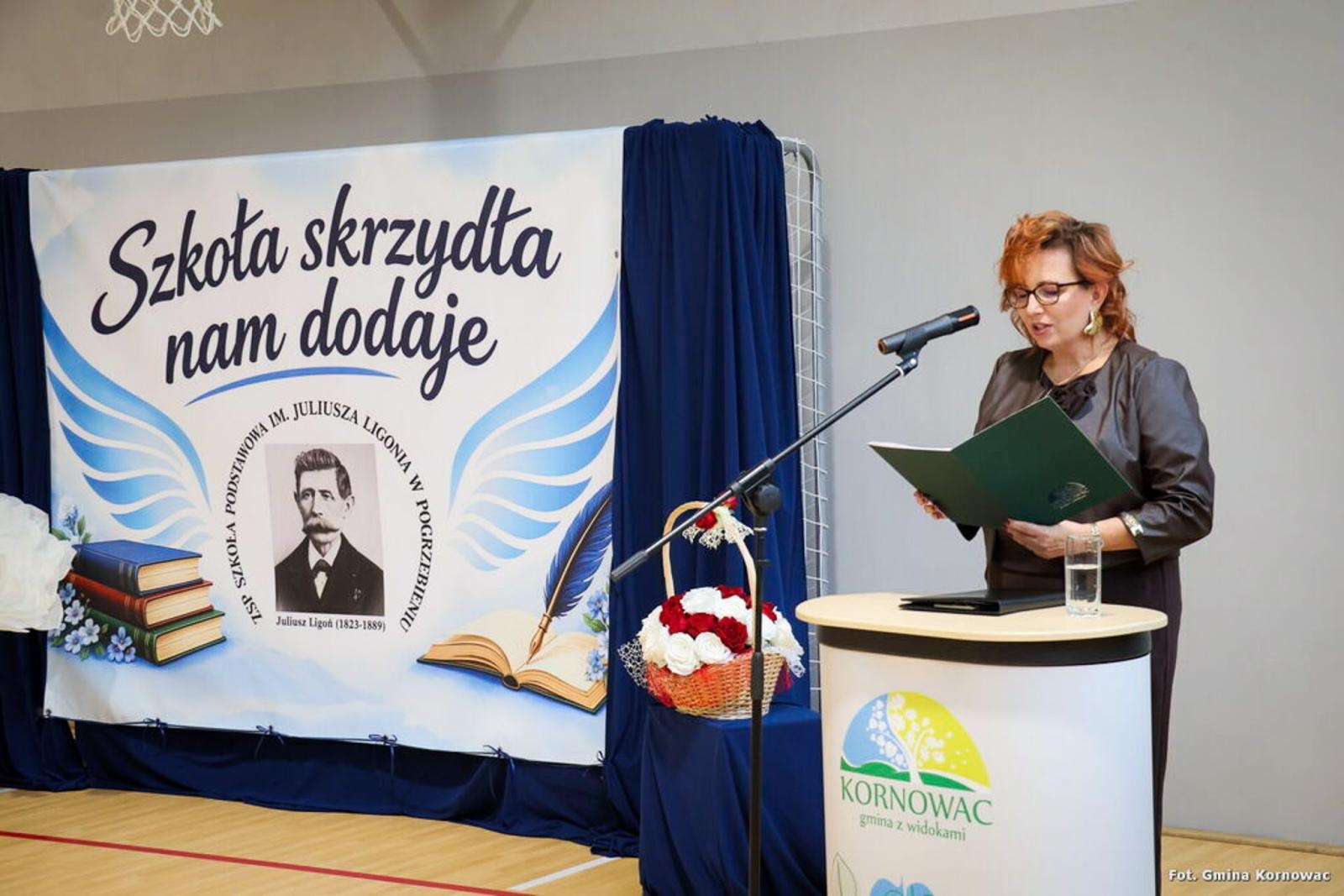 Zdjęcie w galerii na portalu naszraciborz.pl: Szkoła w Pogrzebieniu po generalnym remoncie. Otwarto także Zieloną Pracownię wiadomości z regionu