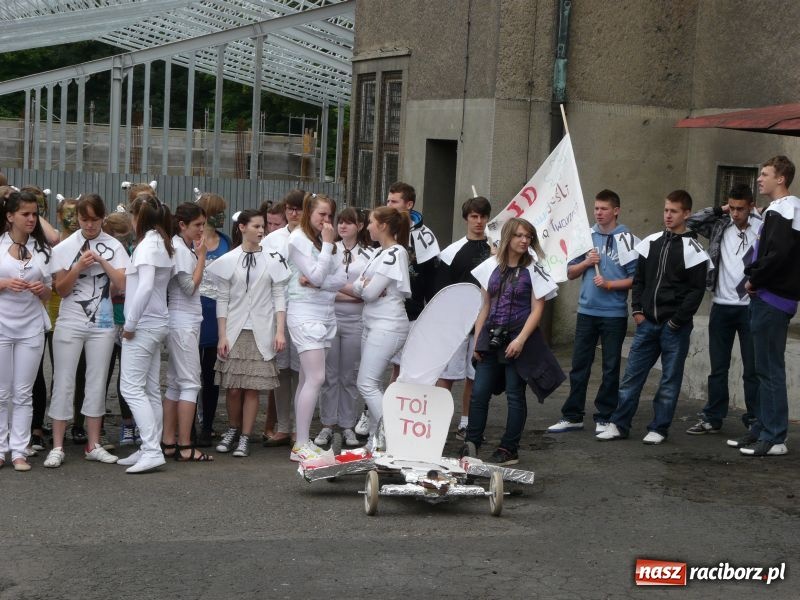 Zdjęcie w galerii na portalu naszraciborz.pl: Festiwal Młodości Licealia wiadomości z regionu