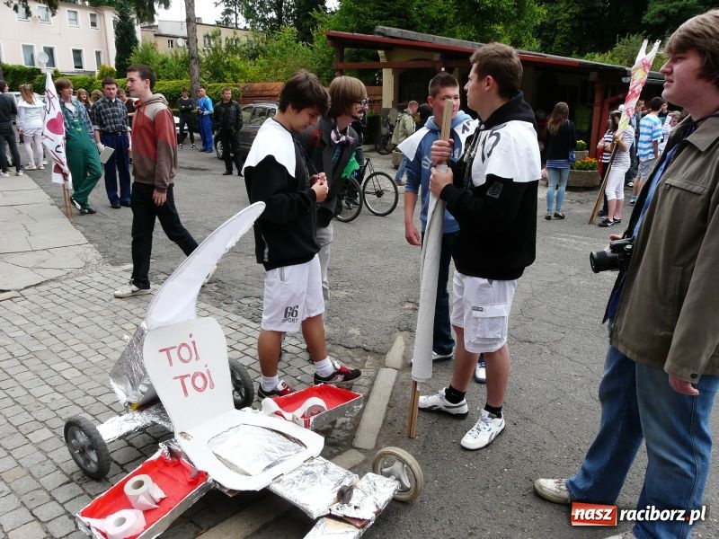 Zdjęcie w galerii na portalu naszraciborz.pl: Festiwal Młodości Licealia wiadomości z regionu