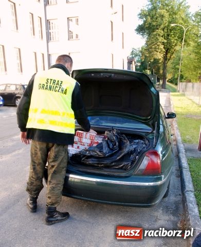 Zdjęcie w galerii na portalu naszraciborz.pl: Zatrzymano nielegalne papierosy i alkohol wiadomości z regionu