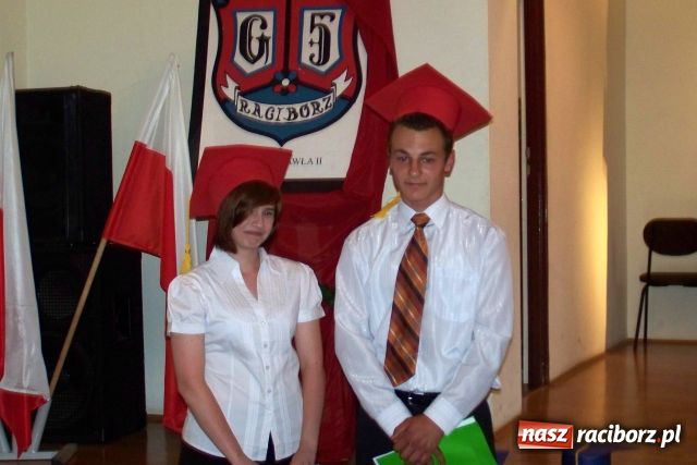 Zdjęcie w galerii na portalu naszraciborz.pl: Pożegnanie klas III w Gimnazjum Nr 5 wiadomości z regionu