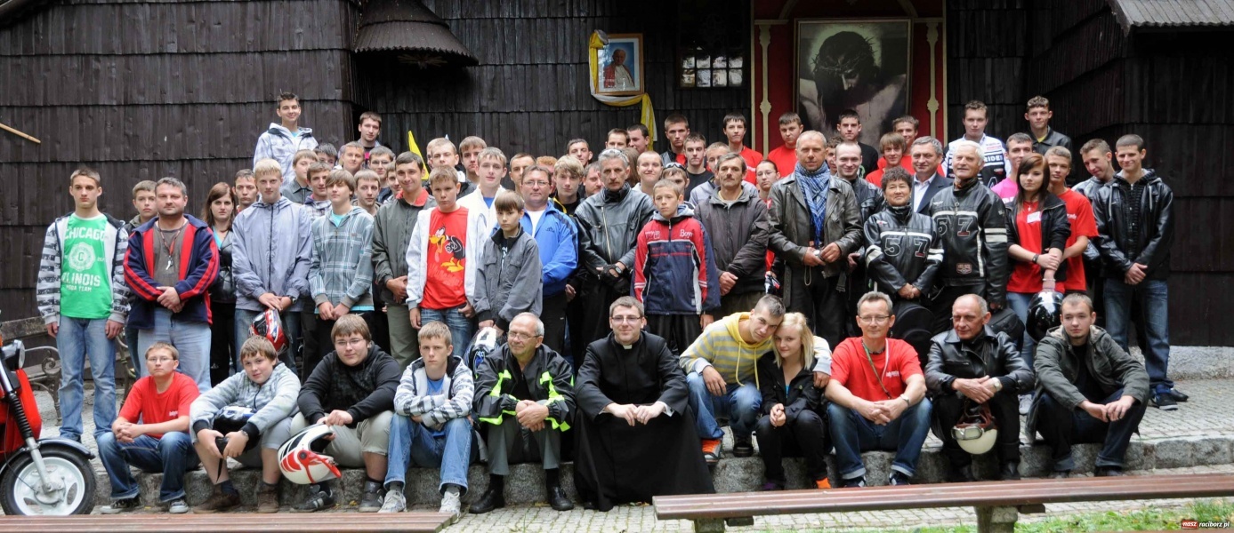 Zdjęcie w galerii na portalu naszraciborz.pl: Ruszył III Skuterowy Zawrót Głowy wiadomości z regionu