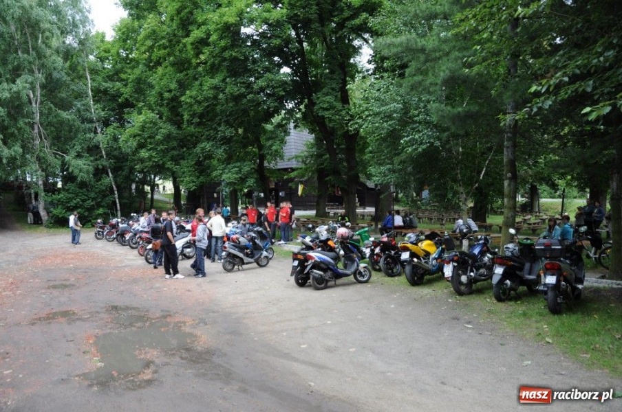 Zdjęcie w galerii na portalu naszraciborz.pl: Ruszył III Skuterowy Zawrót Głowy wiadomości z regionu