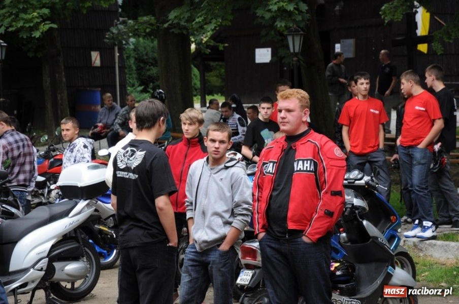 Zdjęcie w galerii na portalu naszraciborz.pl: Ruszył III Skuterowy Zawrót Głowy wiadomości z regionu