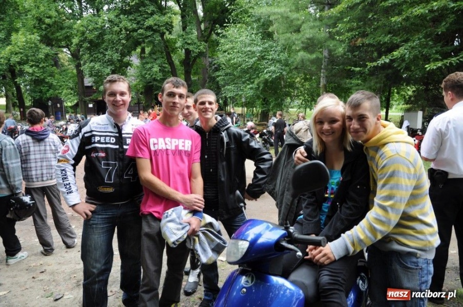 Zdjęcie w galerii na portalu naszraciborz.pl: Ruszył III Skuterowy Zawrót Głowy wiadomości z regionu