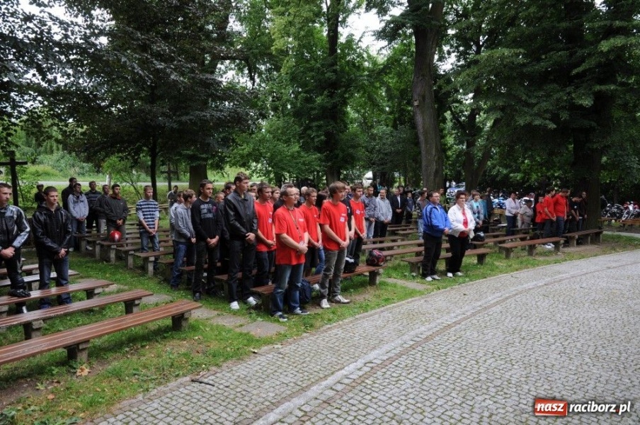 Zdjęcie w galerii na portalu naszraciborz.pl: Ruszył III Skuterowy Zawrót Głowy wiadomości z regionu