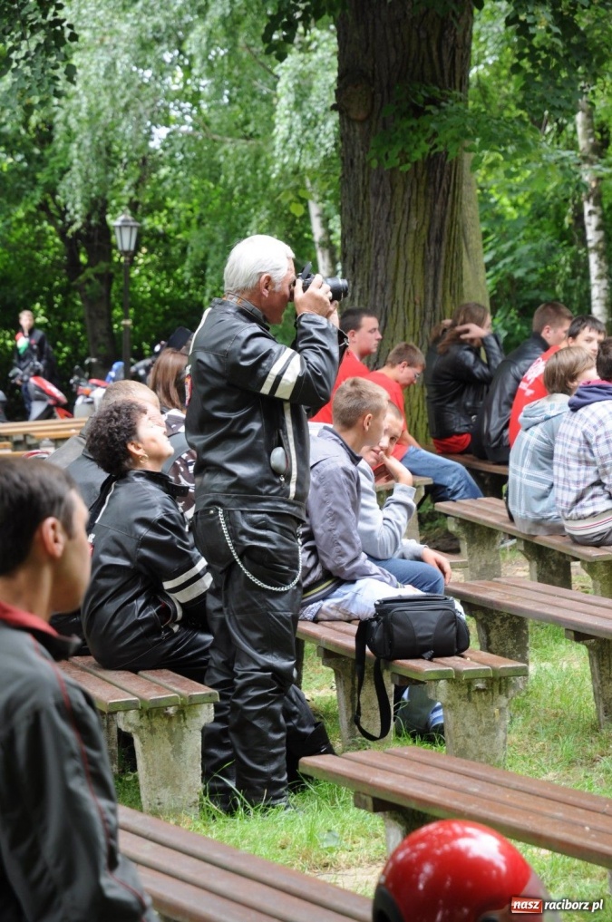 Zdjęcie w galerii na portalu naszraciborz.pl: Ruszył III Skuterowy Zawrót Głowy wiadomości z regionu