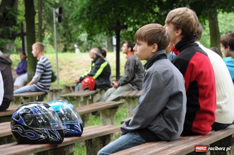 Zdjęcie w galerii na portalu naszraciborz.pl: Ruszył III Skuterowy Zawrót Głowy wiadomości z regionu