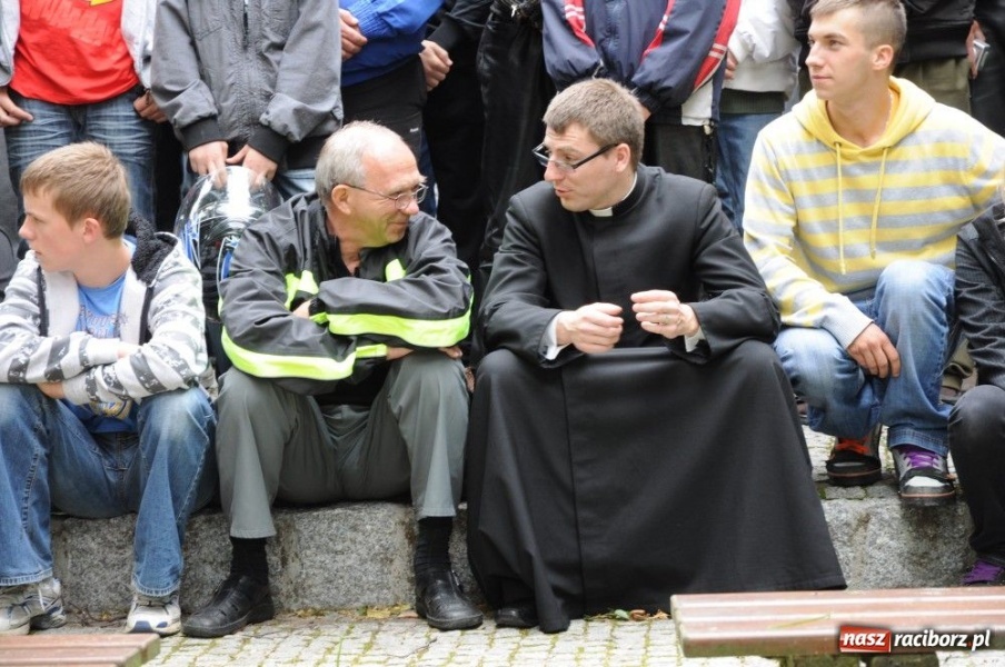 Zdjęcie w galerii na portalu naszraciborz.pl: Ruszył III Skuterowy Zawrót Głowy wiadomości z regionu