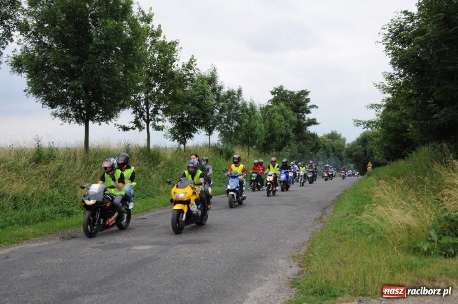 Zdjęcie w galerii na portalu naszraciborz.pl: Ruszył III Skuterowy Zawrót Głowy wiadomości z regionu