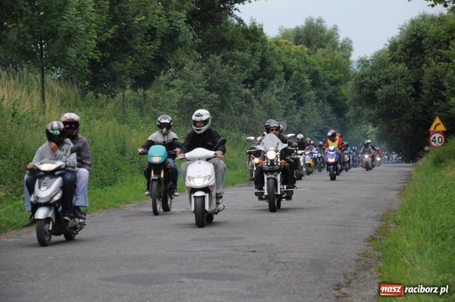 Zdjęcie w galerii na portalu naszraciborz.pl: Ruszył III Skuterowy Zawrót Głowy wiadomości z regionu