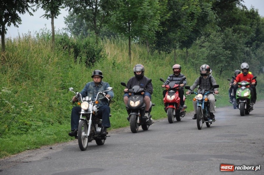 Zdjęcie w galerii na portalu naszraciborz.pl: Ruszył III Skuterowy Zawrót Głowy wiadomości z regionu
