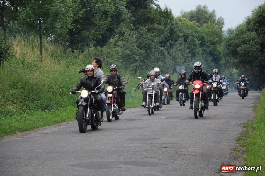 Zdjęcie w galerii na portalu naszraciborz.pl: Ruszył III Skuterowy Zawrót Głowy wiadomości z regionu