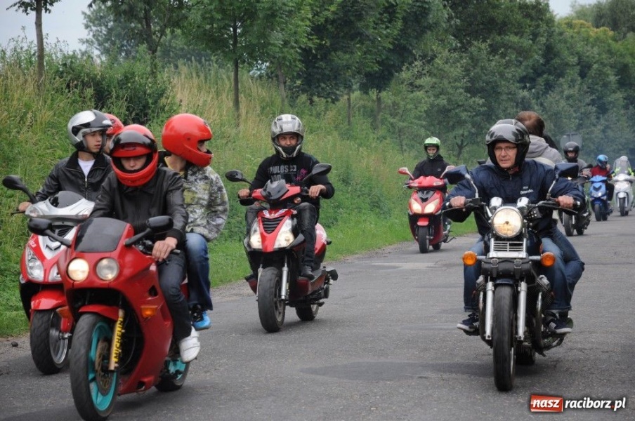 Zdjęcie w galerii na portalu naszraciborz.pl: Ruszył III Skuterowy Zawrót Głowy wiadomości z regionu