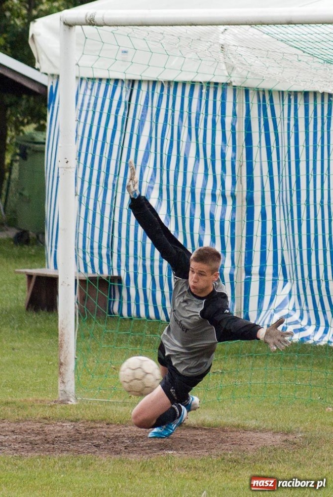 Zdjęcie w galerii na portalu naszraciborz.pl: Urodzinowe turnieje w Pietraszynie wiadomości z regionu