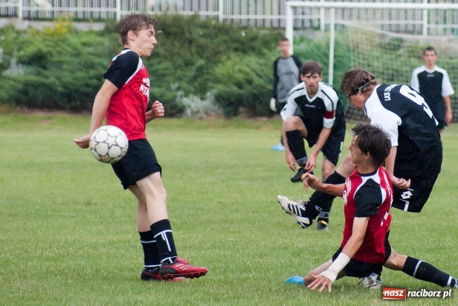 Zdjęcie w galerii na portalu naszraciborz.pl: Urodzinowe turnieje w Pietraszynie wiadomości z regionu