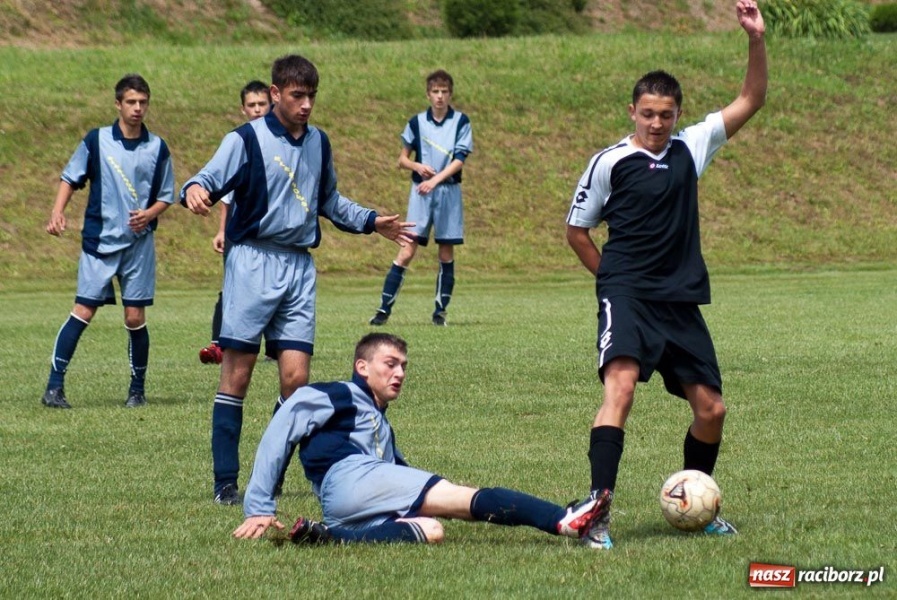 Zdjęcie w galerii na portalu naszraciborz.pl: Urodzinowe turnieje w Pietraszynie wiadomości z regionu