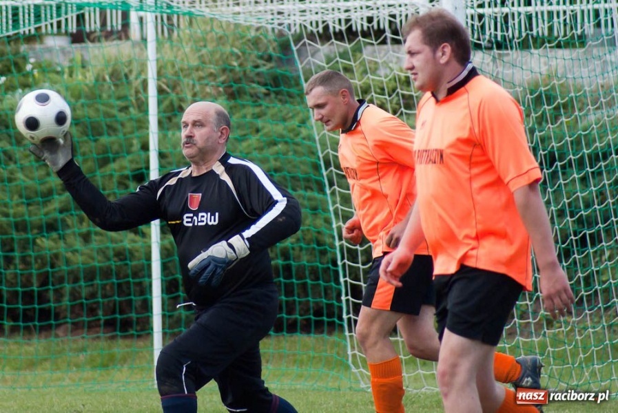 Zdjęcie w galerii na portalu naszraciborz.pl: Urodzinowe turnieje w Pietraszynie wiadomości z regionu