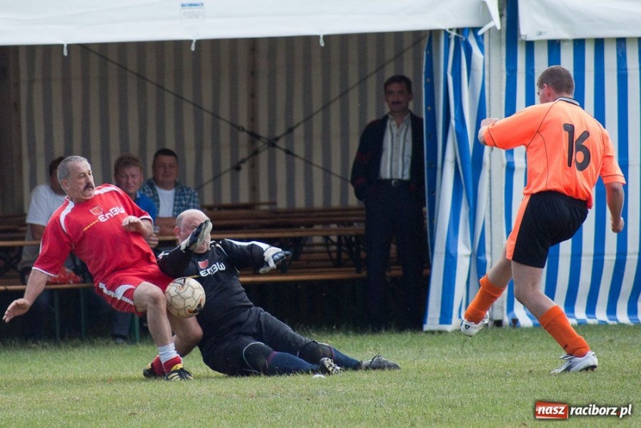 Zdjęcie w galerii na portalu naszraciborz.pl: Urodzinowe turnieje w Pietraszynie wiadomości z regionu