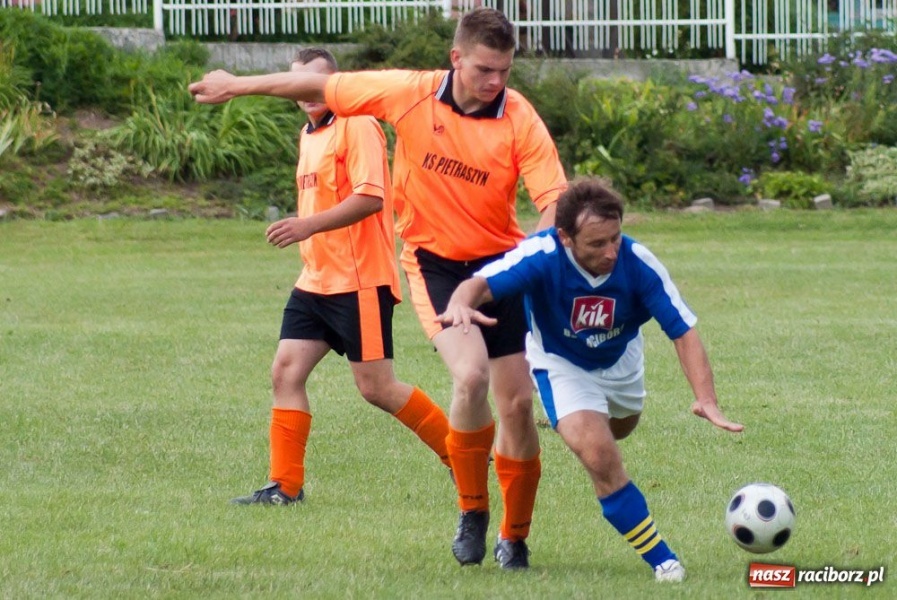 Zdjęcie w galerii na portalu naszraciborz.pl: Urodzinowe turnieje w Pietraszynie wiadomości z regionu