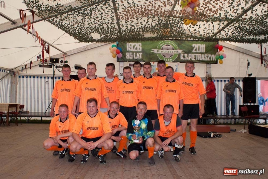 Zdjęcie w galerii na portalu naszraciborz.pl: Urodzinowe turnieje w Pietraszynie wiadomości z regionu