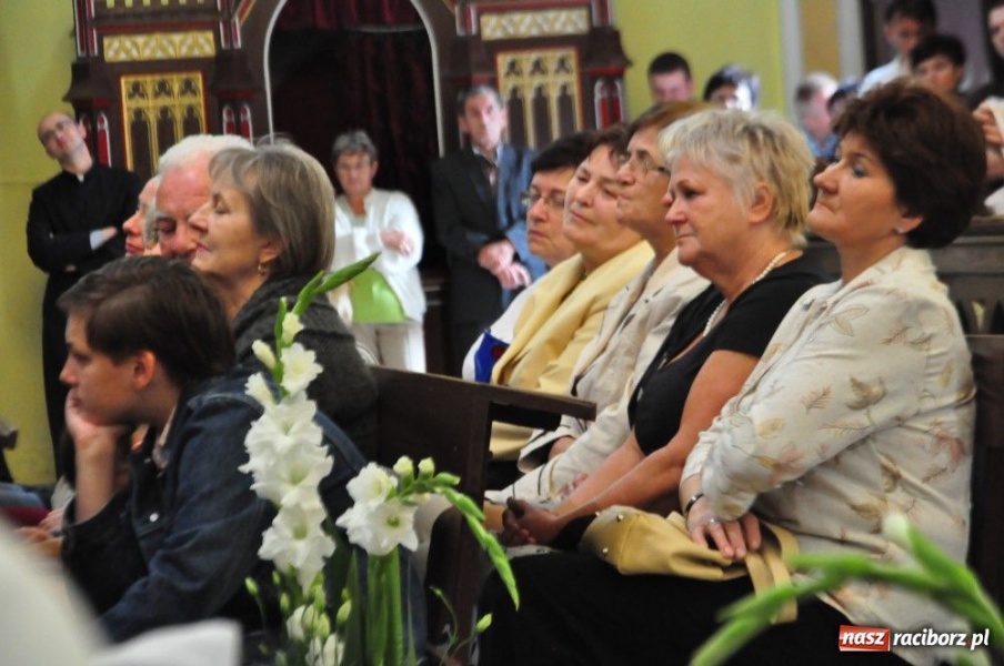 Zdjęcie w galerii na portalu naszraciborz.pl:  Marzena wyśpiewała autorskie utwory wiadomości z regionu