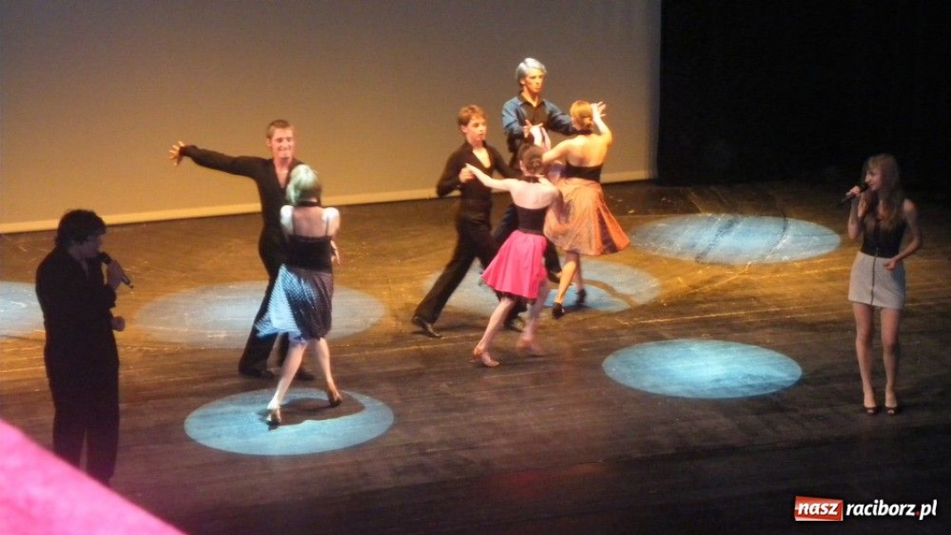 Zdjęcie w galerii na portalu naszraciborz.pl: Zatańczyli i zaśpiewali w Opawie wiadomości z regionu