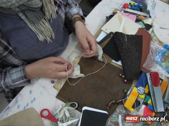 Zdjęcie w galerii na portalu naszraciborz.pl: Zrób sobie biżuterię wiadomości z regionu