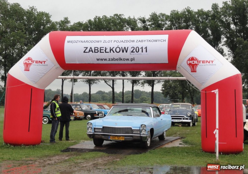 Zdjęcie w galerii na portalu naszraciborz.pl: Automobiliści zjeżdżają do Zabełkowa wiadomości z regionu