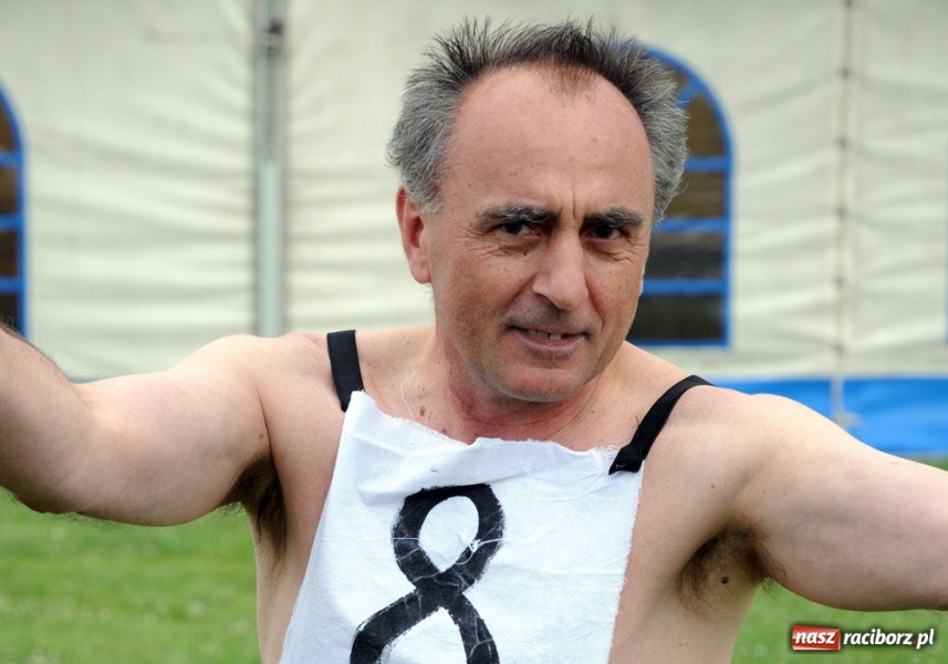 Zdjęcie w galerii na portalu naszraciborz.pl: W Cyprzanowie grali w schlagballa wiadomości z regionu