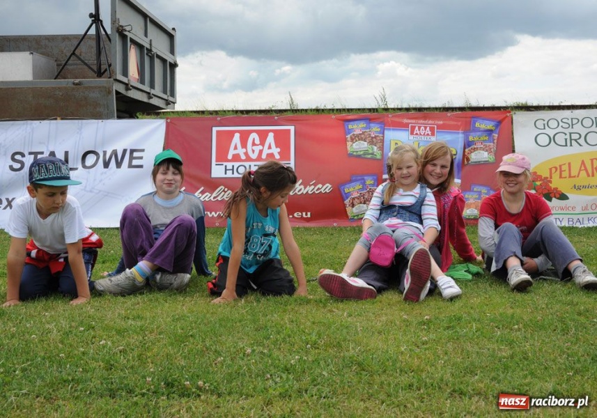 Zdjęcie w galerii na portalu naszraciborz.pl: W Cyprzanowie grali w schlagballa wiadomości z regionu