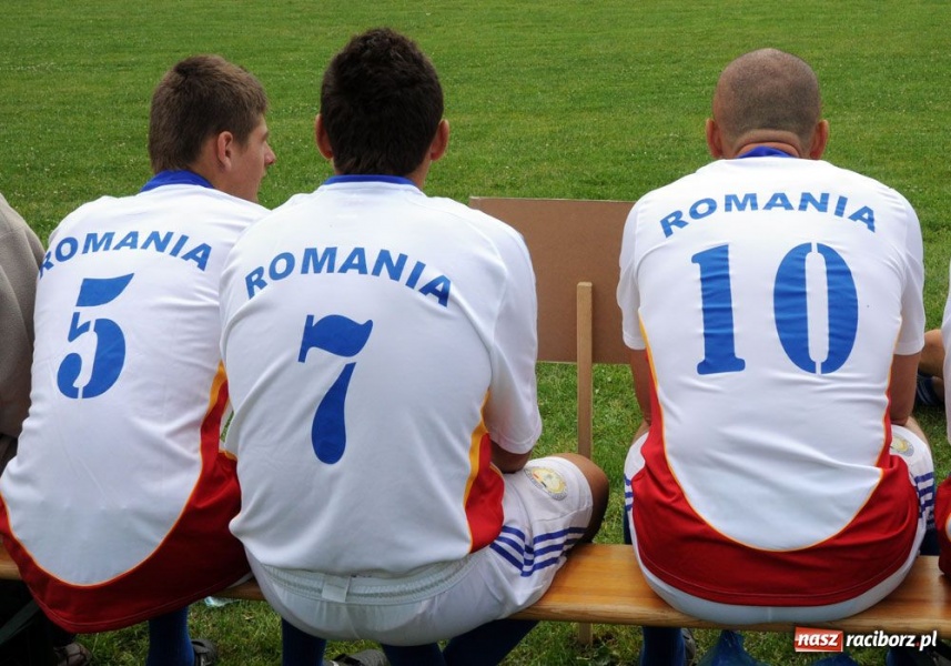 Zdjęcie w galerii na portalu naszraciborz.pl: W Cyprzanowie grali w schlagballa wiadomości z regionu