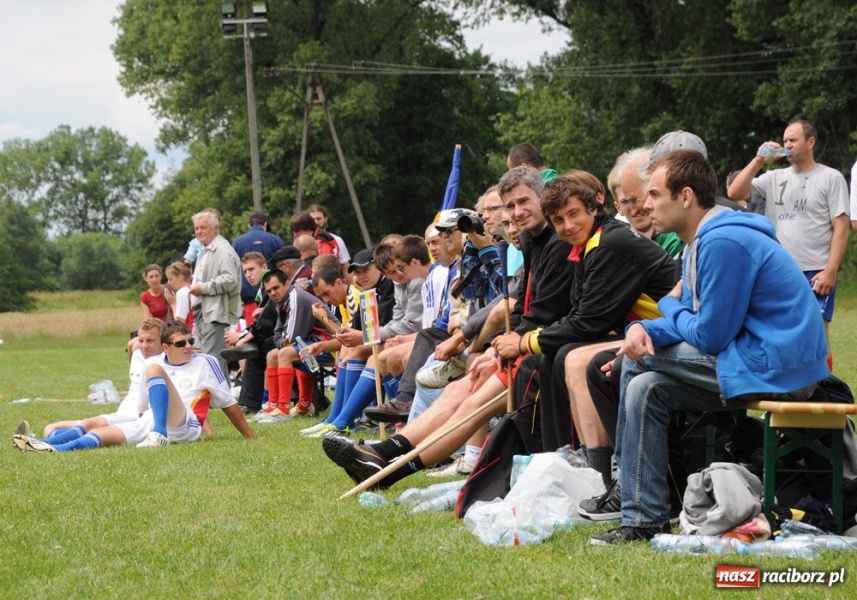 Zdjęcie w galerii na portalu naszraciborz.pl: W Cyprzanowie grali w schlagballa wiadomości z regionu