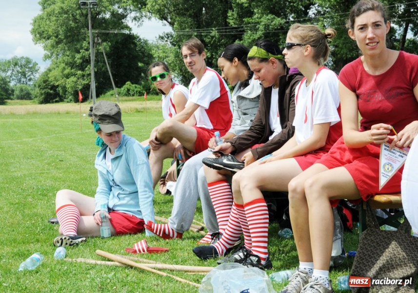 Zdjęcie w galerii na portalu naszraciborz.pl: W Cyprzanowie grali w schlagballa wiadomości z regionu