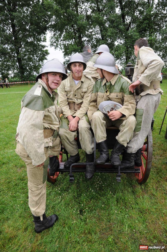 Zdjęcie w galerii na portalu naszraciborz.pl: W Bieńkowicach walczyli na sikawkach wiadomości z regionu