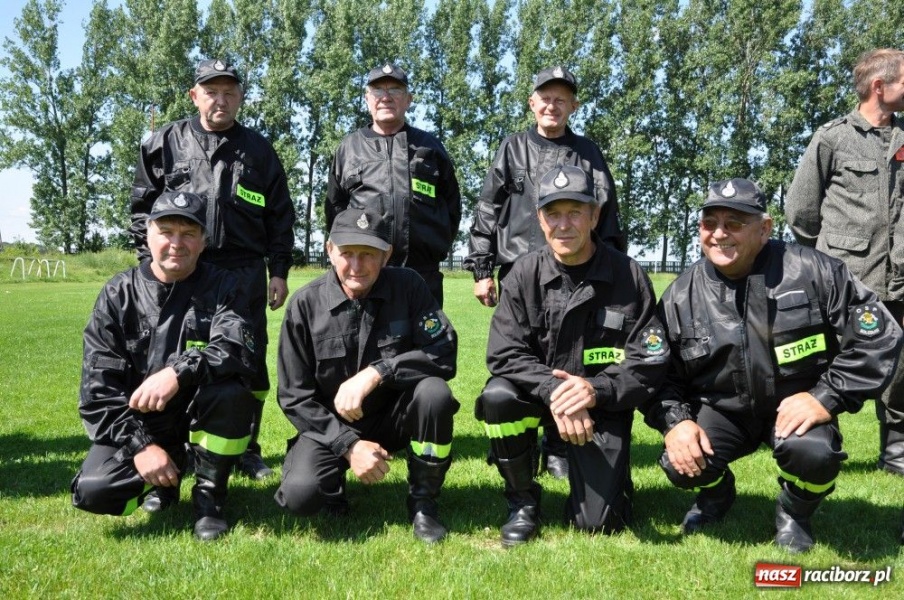 Zdjęcie w galerii na portalu naszraciborz.pl: Seniorzy Owsiszcz najlepsi z sikawką wiadomości z regionu