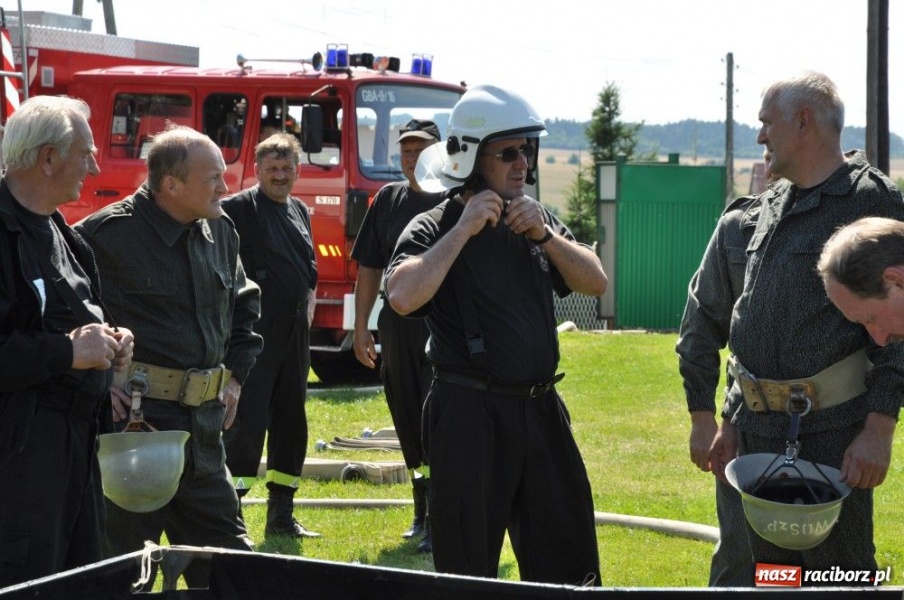 Zdjęcie w galerii na portalu naszraciborz.pl: Seniorzy Owsiszcz najlepsi z sikawką wiadomości z regionu