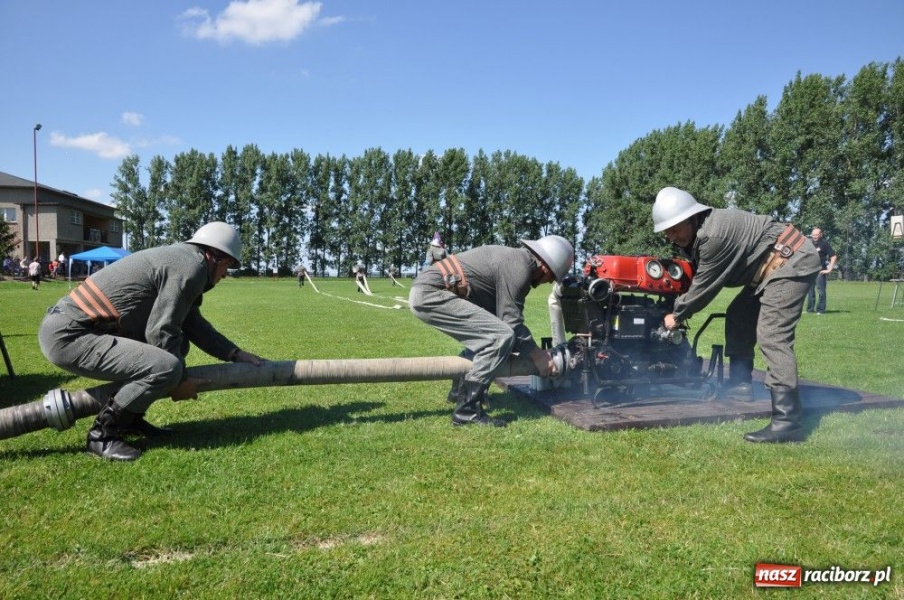 Zdjęcie w galerii na portalu naszraciborz.pl: Seniorzy Owsiszcz najlepsi z sikawką wiadomości z regionu