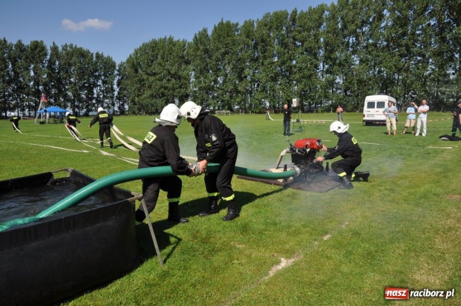 Zdjęcie w galerii na portalu naszraciborz.pl: Seniorzy Owsiszcz najlepsi z sikawką wiadomości z regionu