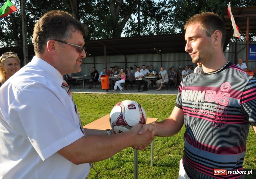 Zdjęcie w galerii na portalu naszraciborz.pl: Bieńkowice z pucharem wójta wiadomości z regionu
