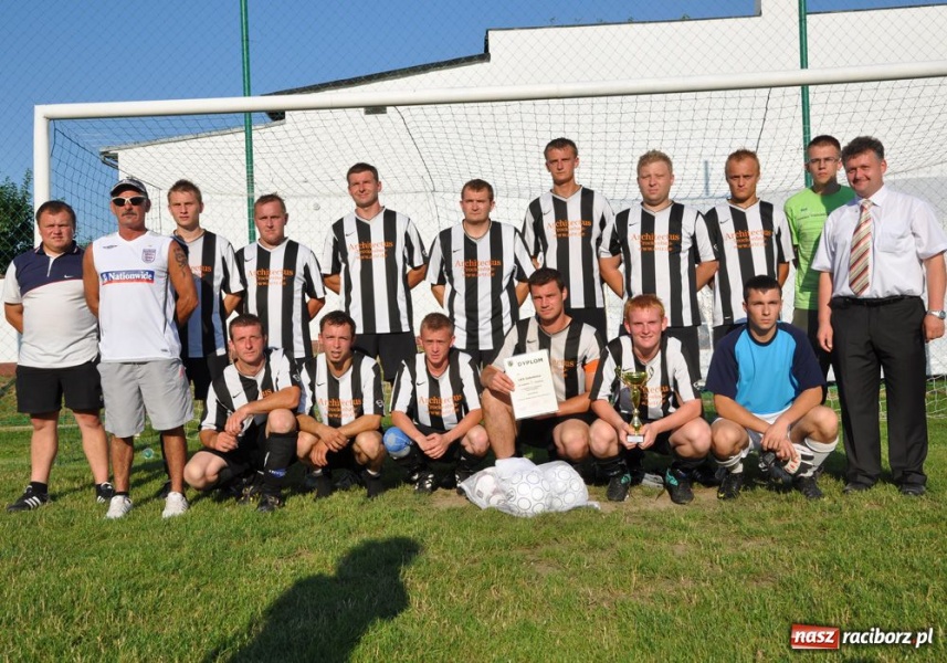 Zdjęcie w galerii na portalu naszraciborz.pl: Bieńkowice z pucharem wójta wiadomości z regionu