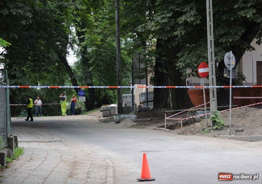 Zdjęcie w galerii na portalu naszraciborz.pl: Bomba wywieziona już na polder wiadomości z regionu