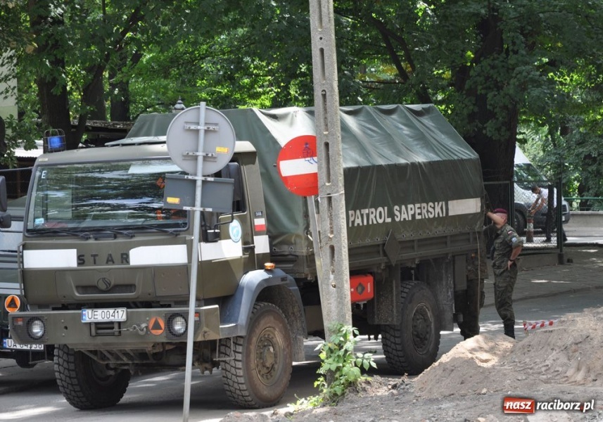 Zdjęcie w galerii na portalu naszraciborz.pl: Bomba wywieziona już na polder wiadomości z regionu